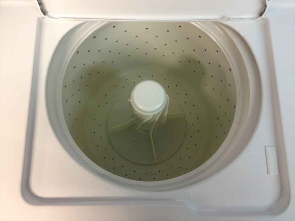 Spiffy Matching GE Washer and Dryer