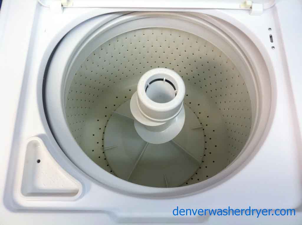 Magnificent Maytag Washer/Gas Dryer Set