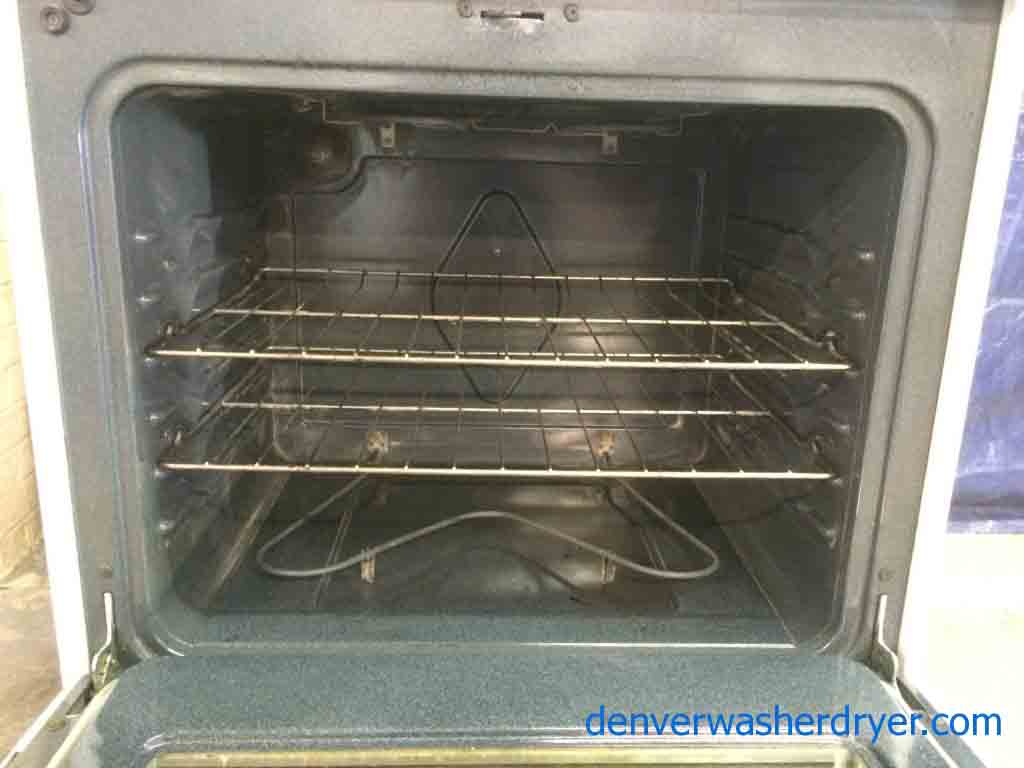 Very Nice White Frigidaire Stove, Great Condition!