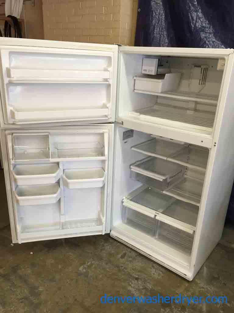 Kenmore Refrigerator, 22 Cubic Foot, Ice Maker, Glass Shelves