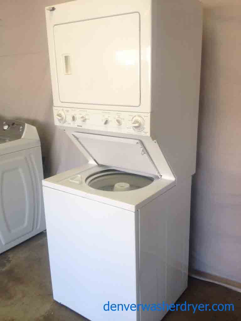 Excellent 27″ Stacked Washer/Dryer Set!