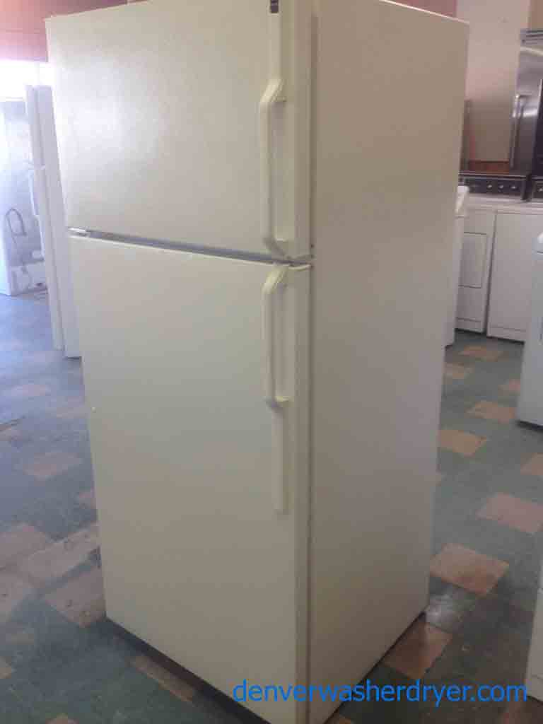 GE Hotpoint Refrigerator