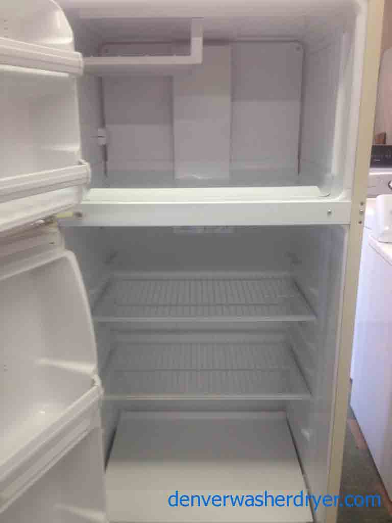 GE Hotpoint Refrigerator
