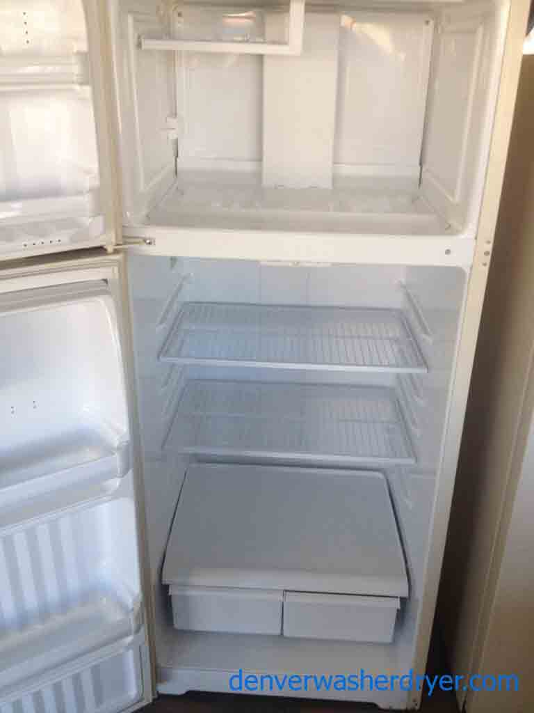 Large GE Hotpoint Refrigerator!