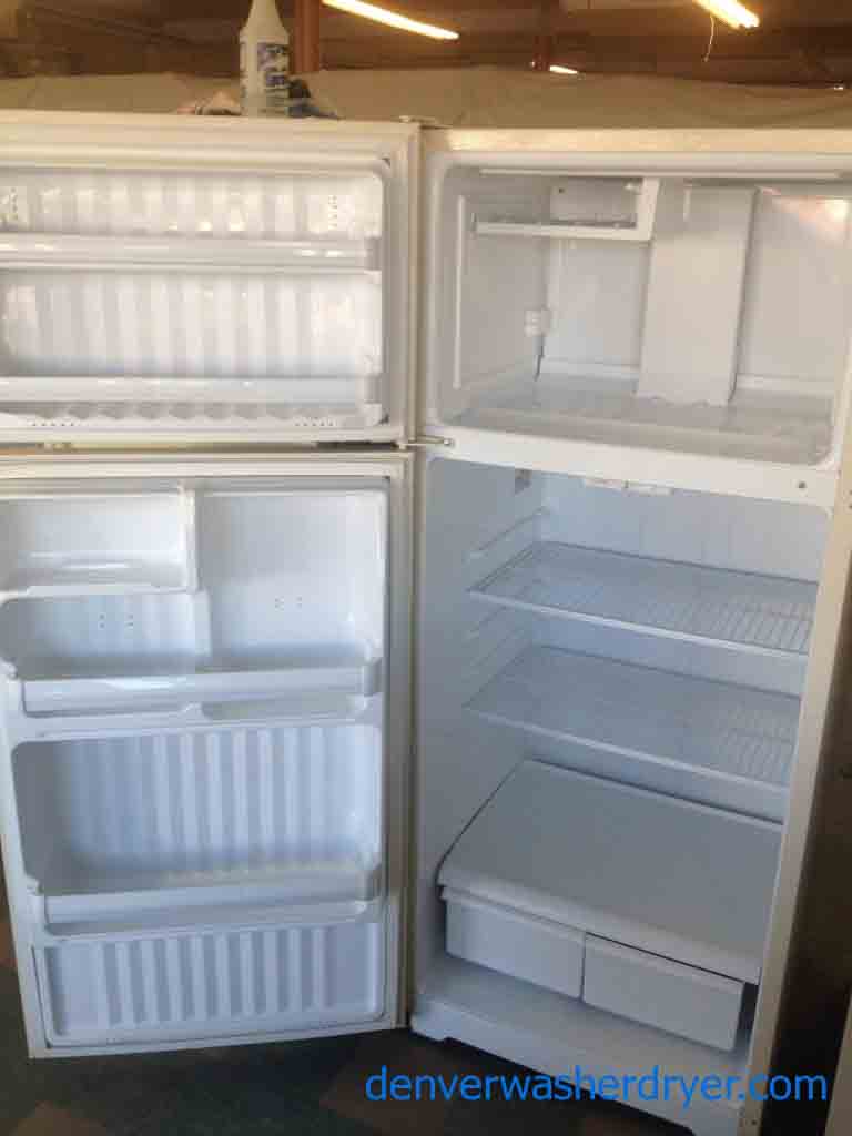 Large GE Hotpoint Refrigerator!