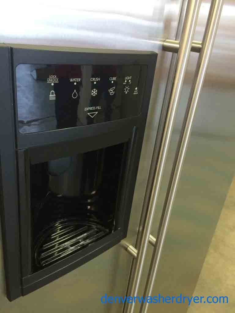 Stainless Jenn-Air Side-By-Side Refrigerator, Immaculate Condition! 25.6cu.ft.