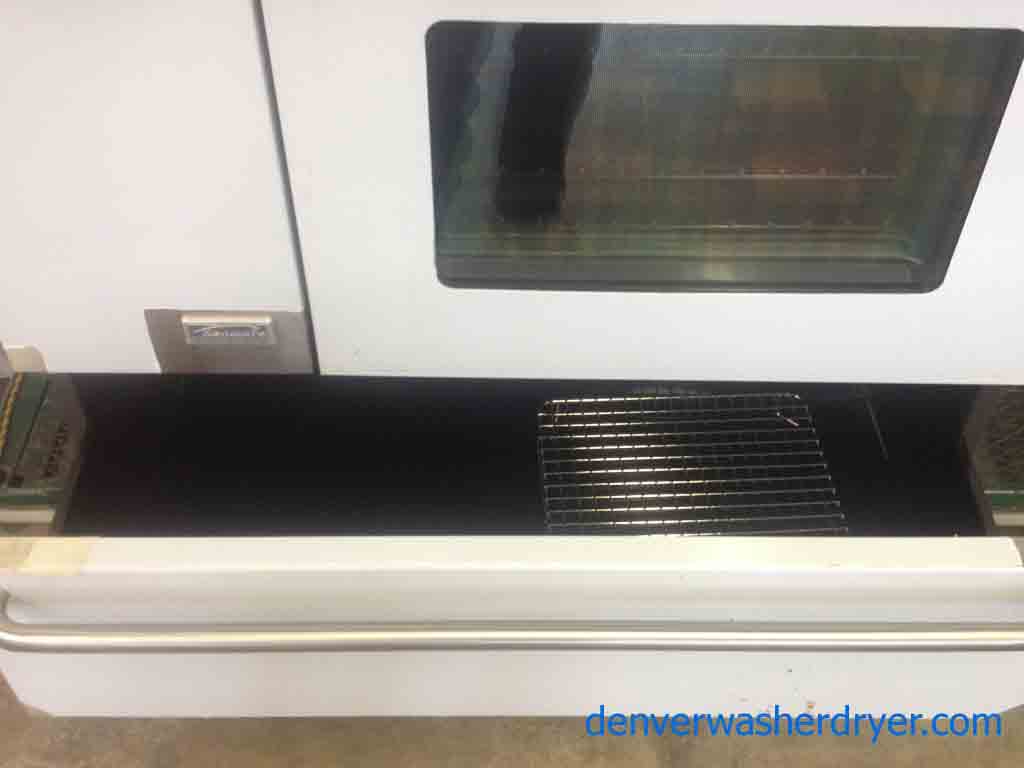 Stainless Steel Dual-Fuel Kenmore Elite Gas & Electric Stove!