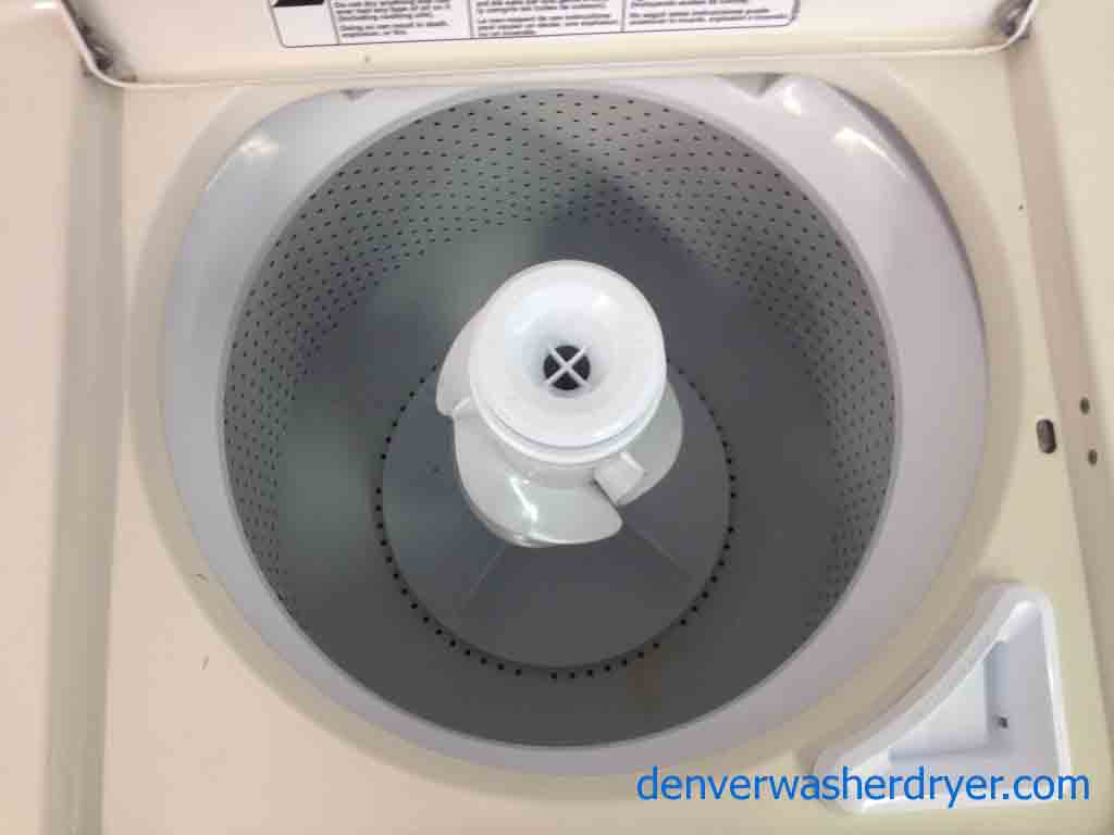Super Capacity Plus Whirlpool Washer/Dryer Set!