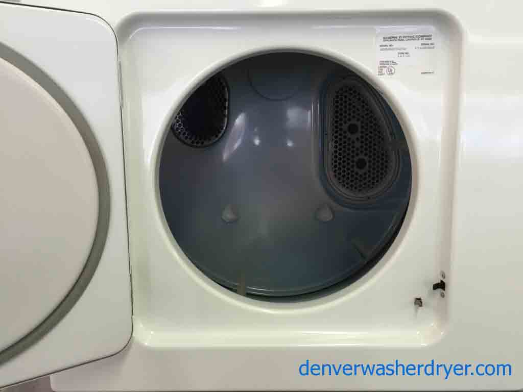 Apartment Sized 24″ Stackable Washer/Dryer, Amazing Condition