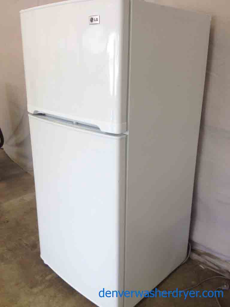 19 Cu. Ft. LG White Refrigerator!