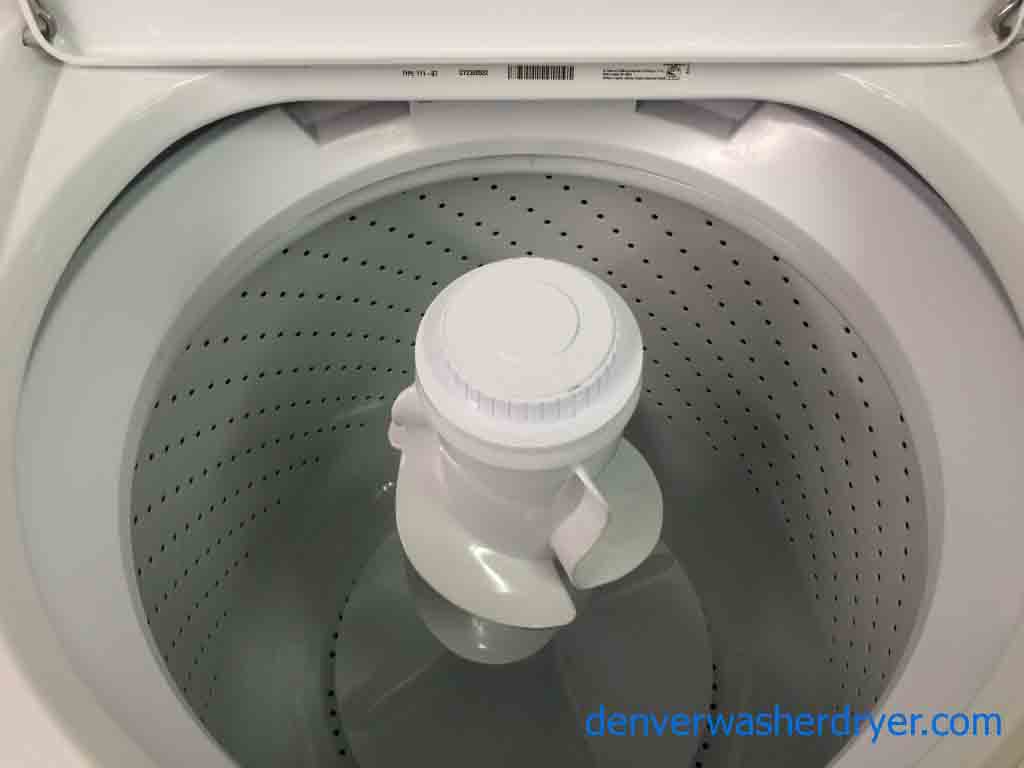 Whirlpool Washer/Dryer, Stunning! Lightly Used! Like-New