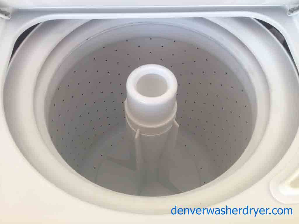 2014 GE Stackable Washer/Dryer 24″, Like New!