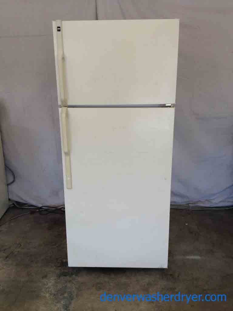 Large Images for Hotpoint GE Fridge With Ice Maker 2286