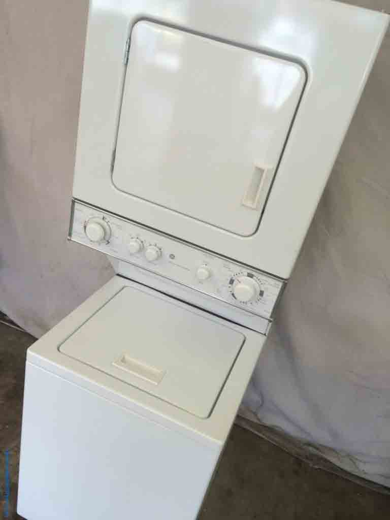 Amazing 24″ Stackable Laundry Set, Almost New GE