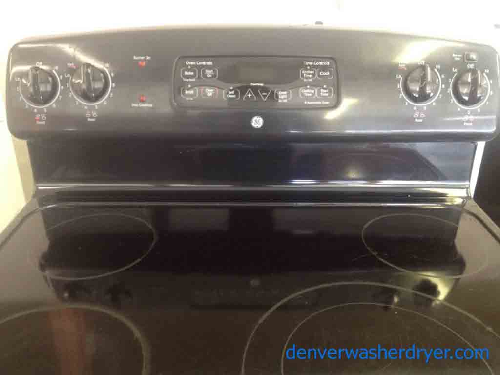 Large Images for Black 4Burner GE Glass Top Stove 2371