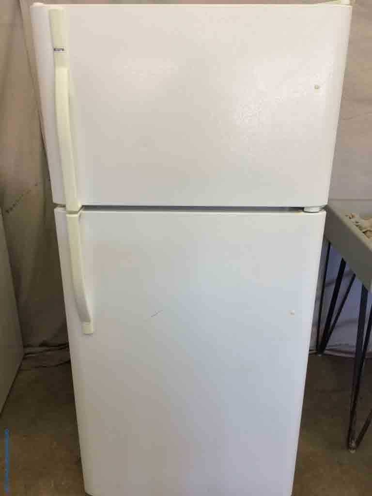 Kenmore Top/Bottom Fridge!