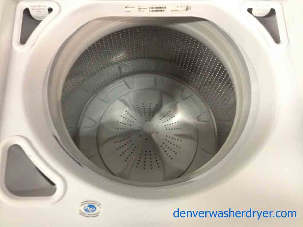 High-Efficiency Maytag Bravos Washer/Dryer Set!