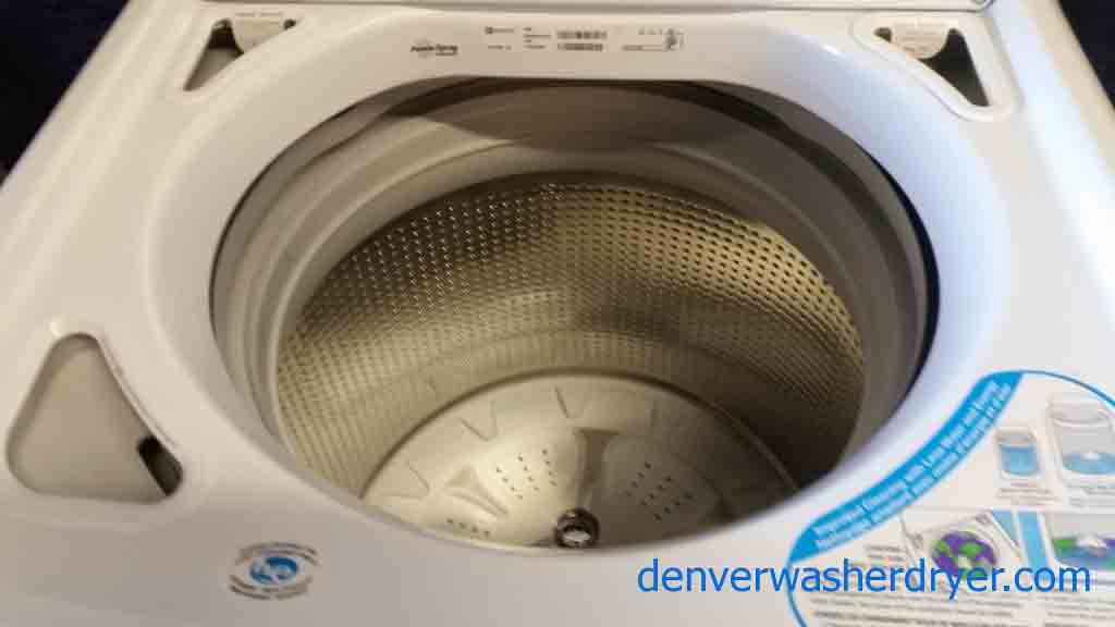High-end Maytag Bravos XL Washer with 2556 Dryer