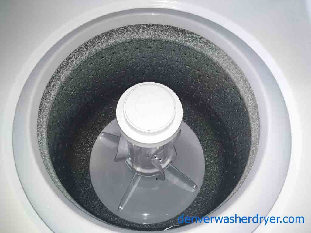 2015 Whirlpool 24″ Stackable Laundry Center, 220v