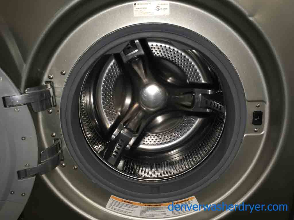 Splendid Silver LG Tromm with Pedestals