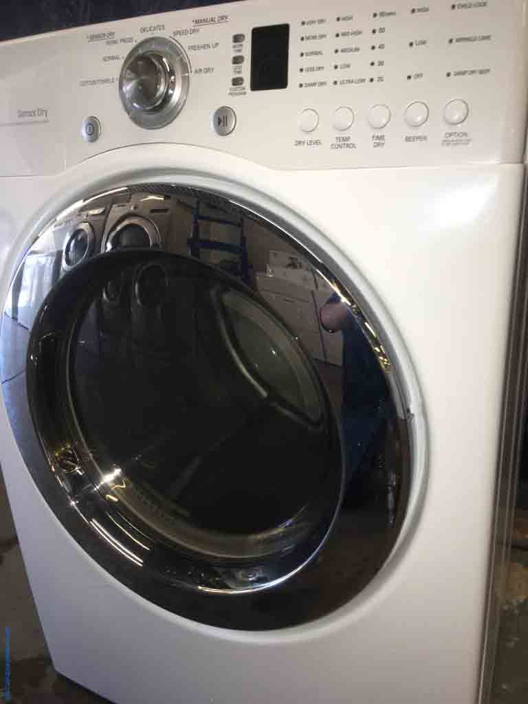 Terrific LG Tromm Single Electric Clothes Dryer!