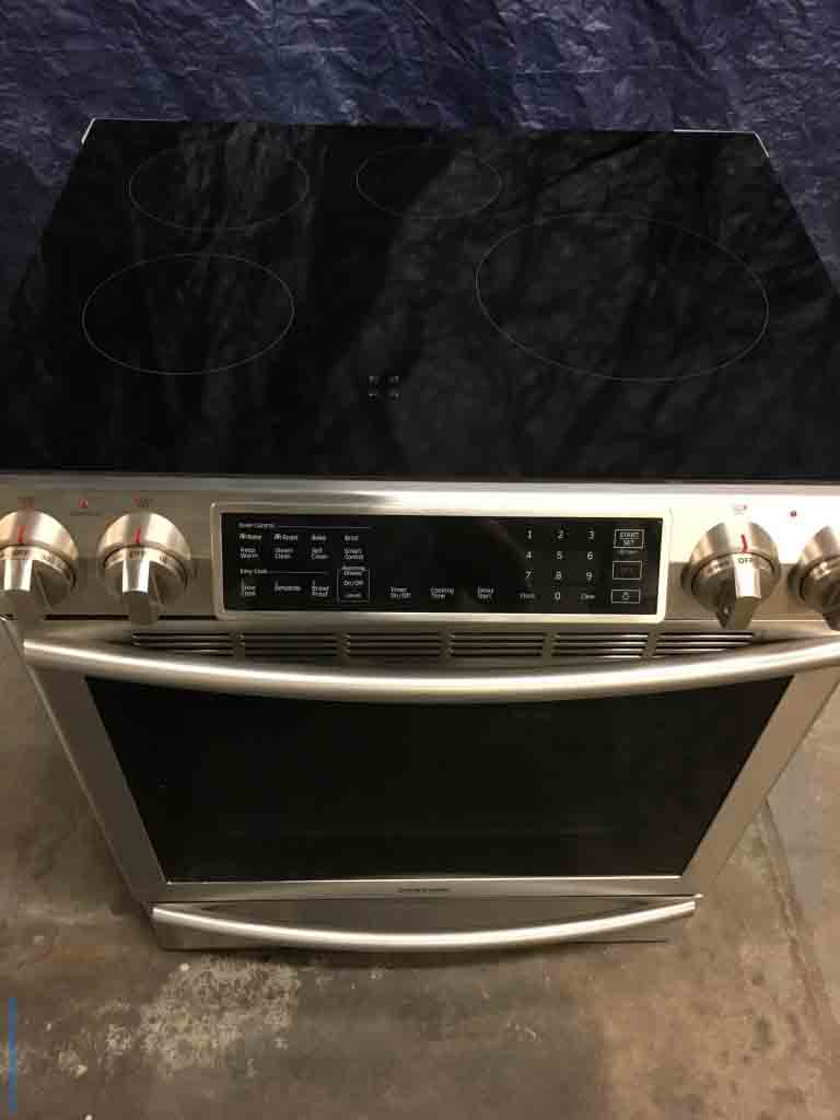 Brand New Slide-In Range, Induction Cooktop, Convection Oven, Samsung, 30″