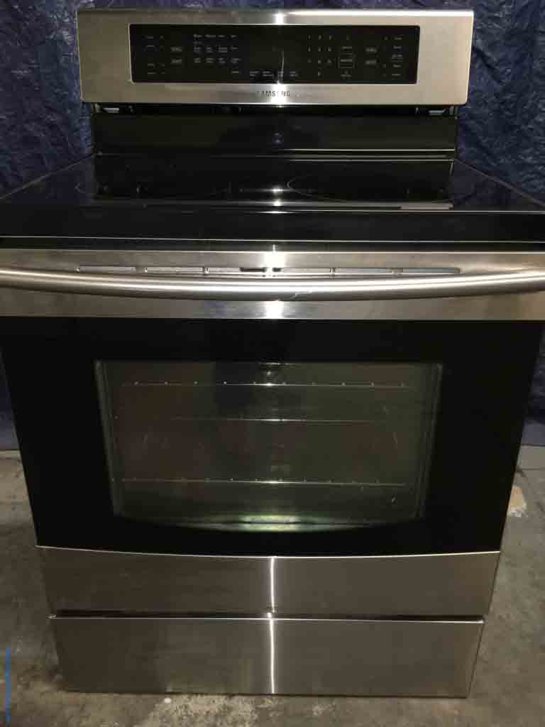Newer Samsung Induction Range, Black/Stainless, Electric