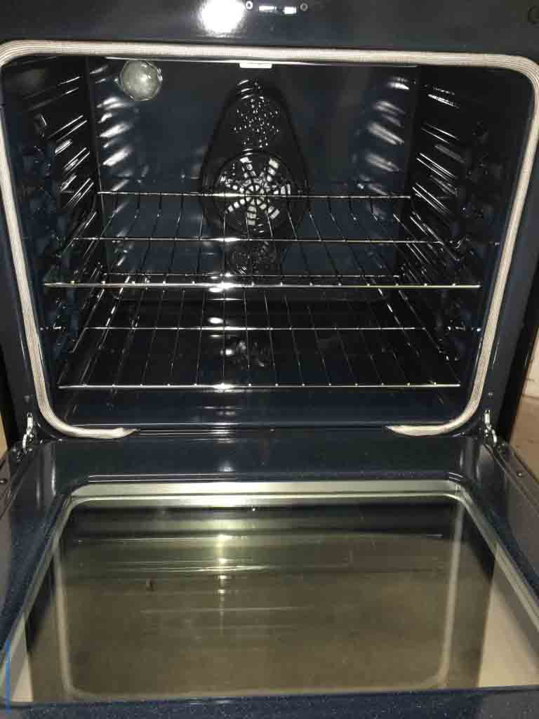 Scratch-Dent Special! Brand-New Stainless Stove, Electric Freestanding 30″