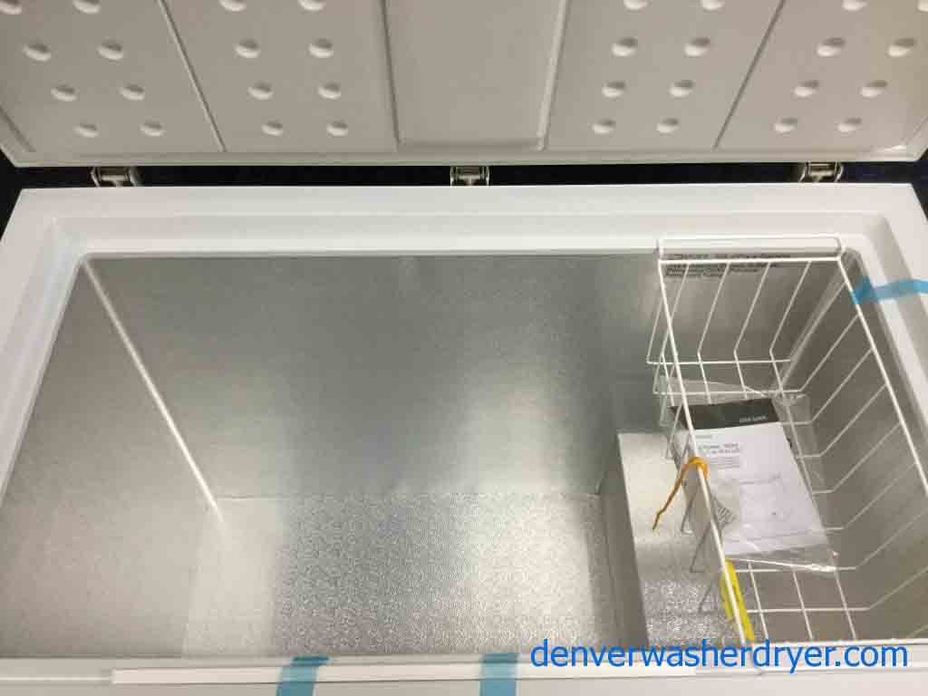 Brand-New Chest Freezer, 10 Cu. Ft., Scratch & Dent Special