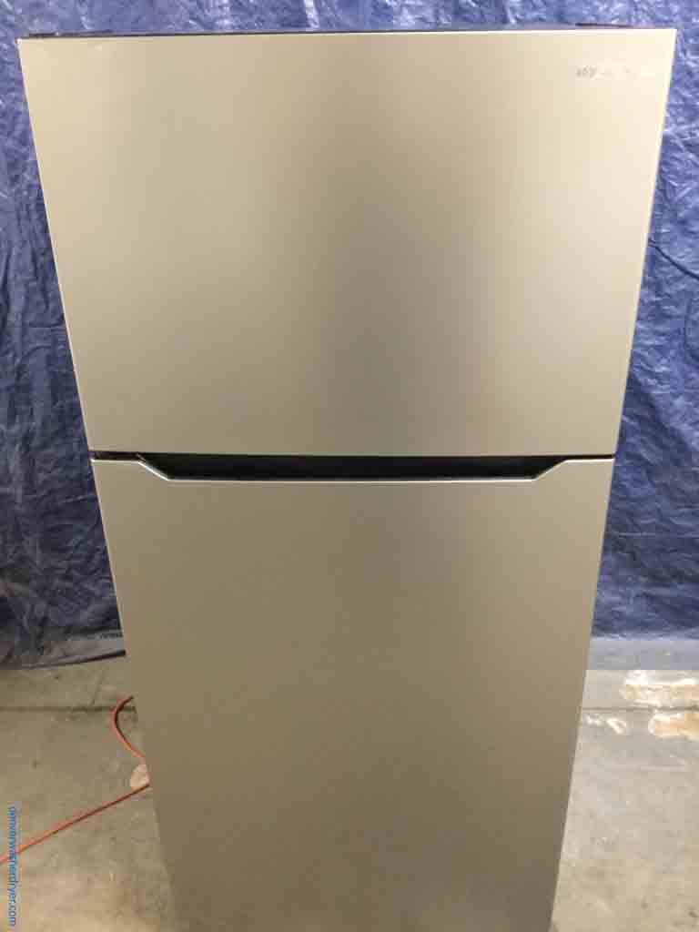 Brand-New Refrigerator, 18 Cu. Ft., Stainless Steel by Insignia, Scratch & Dent Special!!
