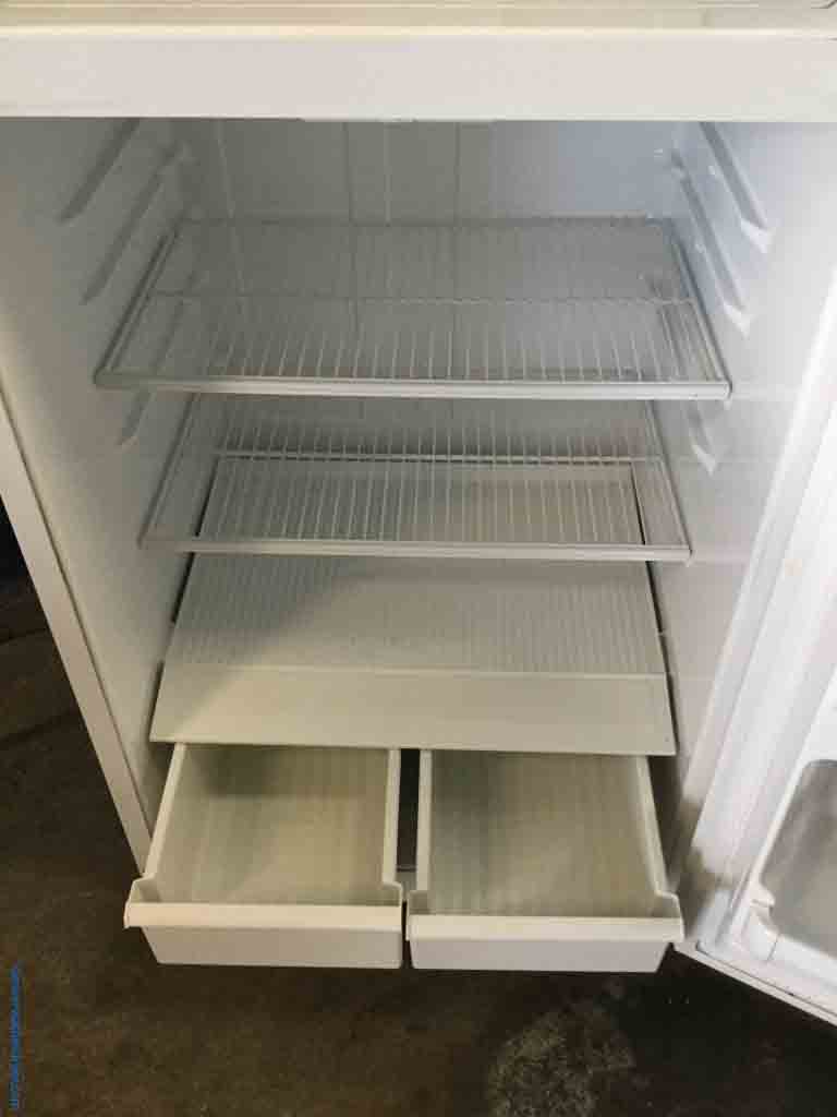 Discount Refrigerator, 14 Cu. Ft. Hotpoint(GE), White, Clean, 1-Year Warranty