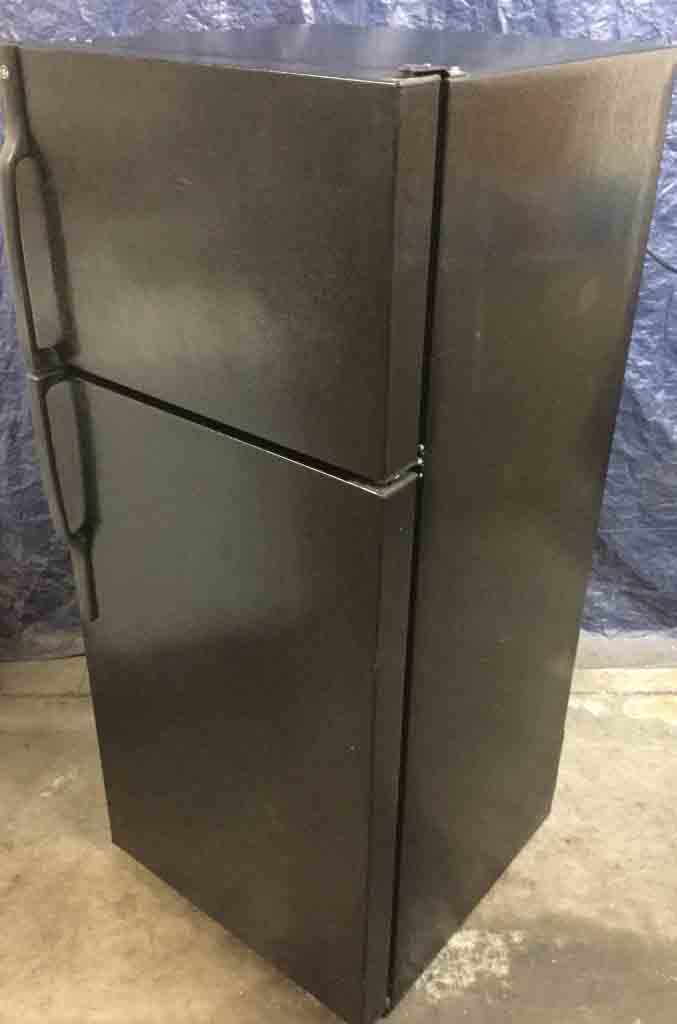 Black GE Refrigerator, Top-Mount, Glass Shelves, 18 Cu. Ft. , 1-Year Warranty