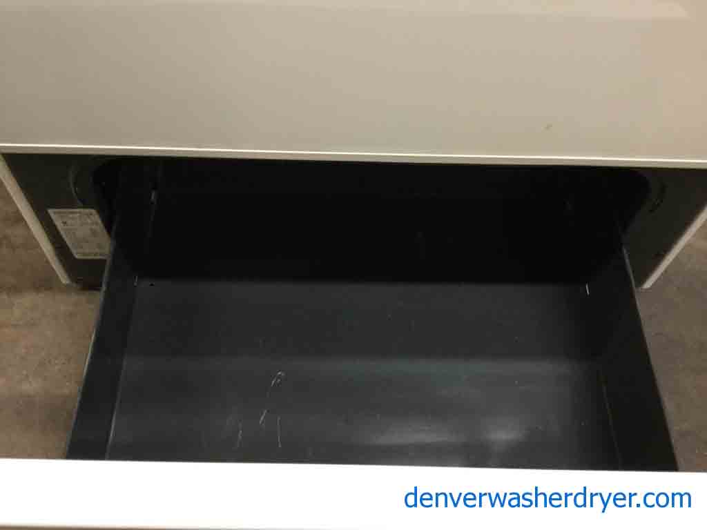 White Coil-Top Stove, Electric, 30″ Wide, Hotpoint(GE), 1-Year Warranty!