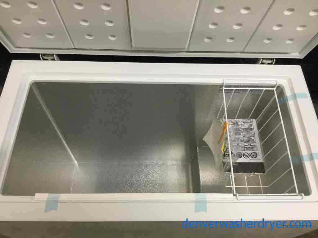 7 Cu. Ft. Chest Freezer in White by Insignia, 1-Year Warranty