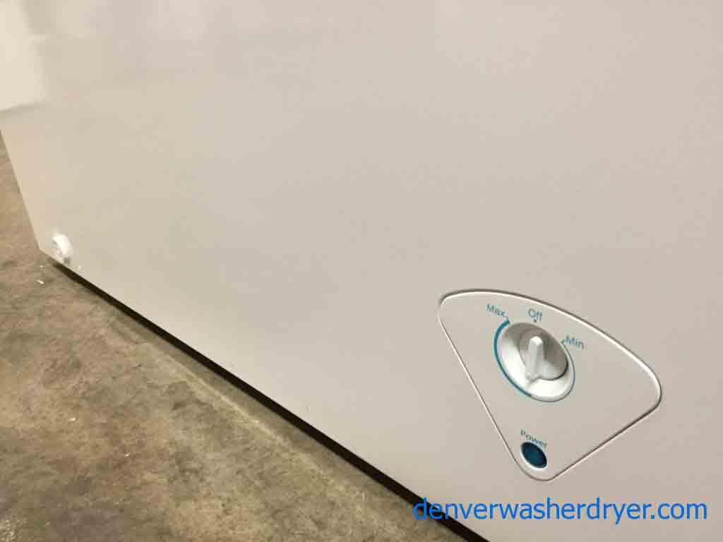 7 Cu. Ft. Chest Freezer in White by Insignia, 1-Year Warranty