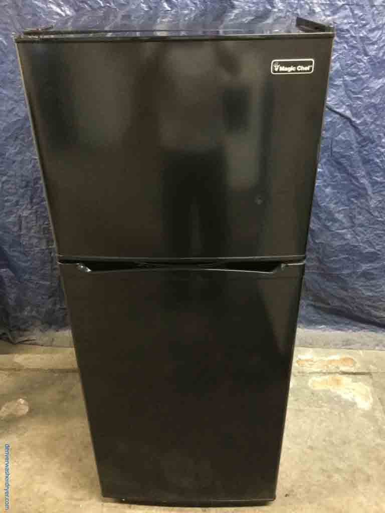 Large Images for Magic Chef 9.9 Cu. Ft. Refrigerator, Black, Glass