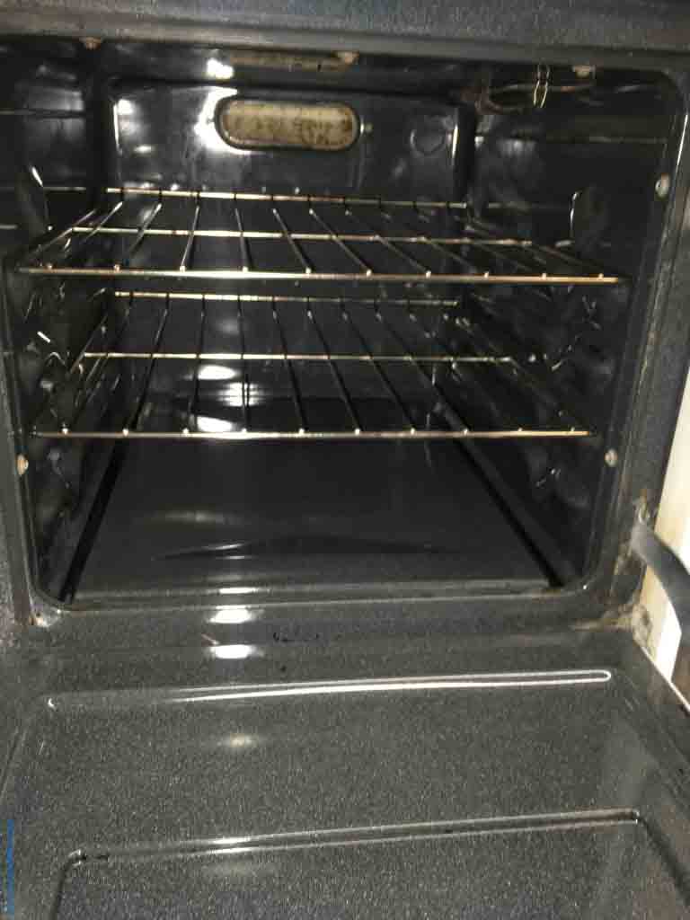 Charming 20 inch gas range! 1 Year Warranty!