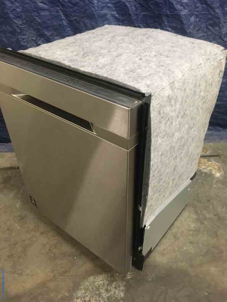 Used Stainless Samsung Dishwasher, 24″ Built-In, Minor Scratches, 1-Year Warranty!