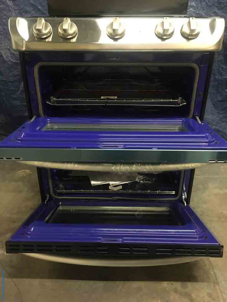 New LG, Self-Cleaning Double Oven Electric Convection Range – Stainless Steel