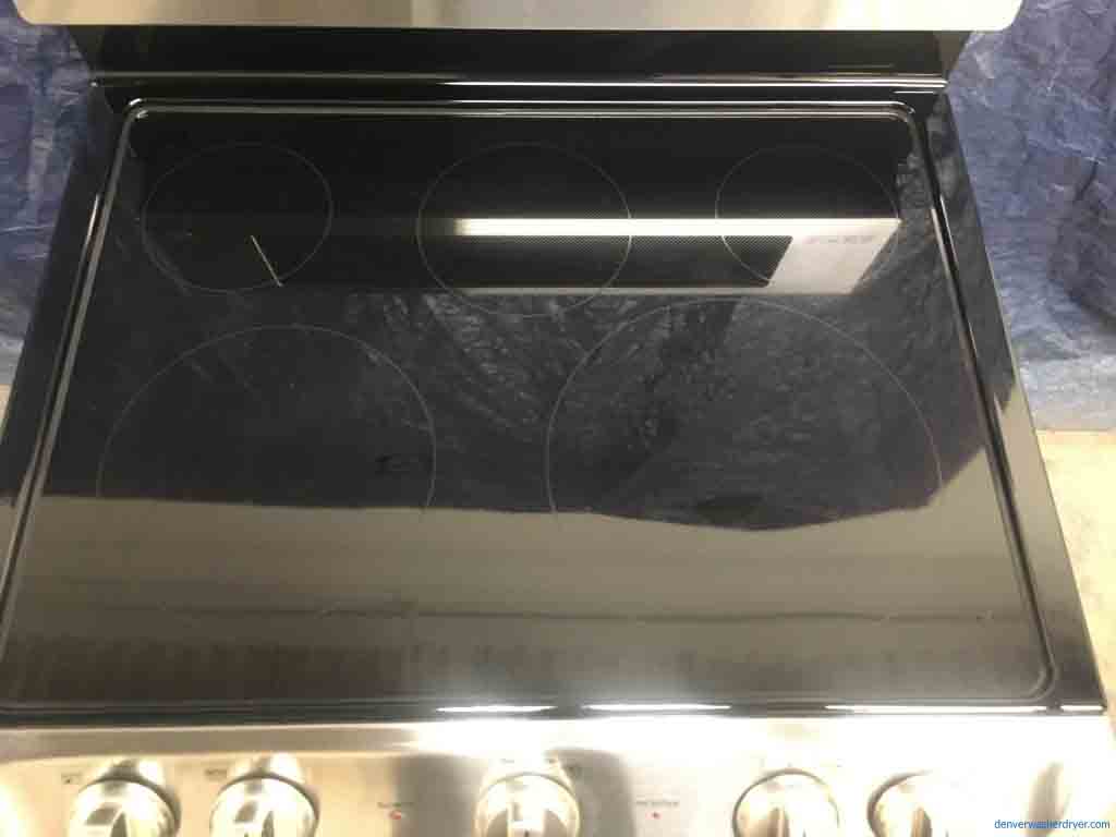 New LG, Self-Cleaning Double Oven Electric Convection Range – Stainless Steel