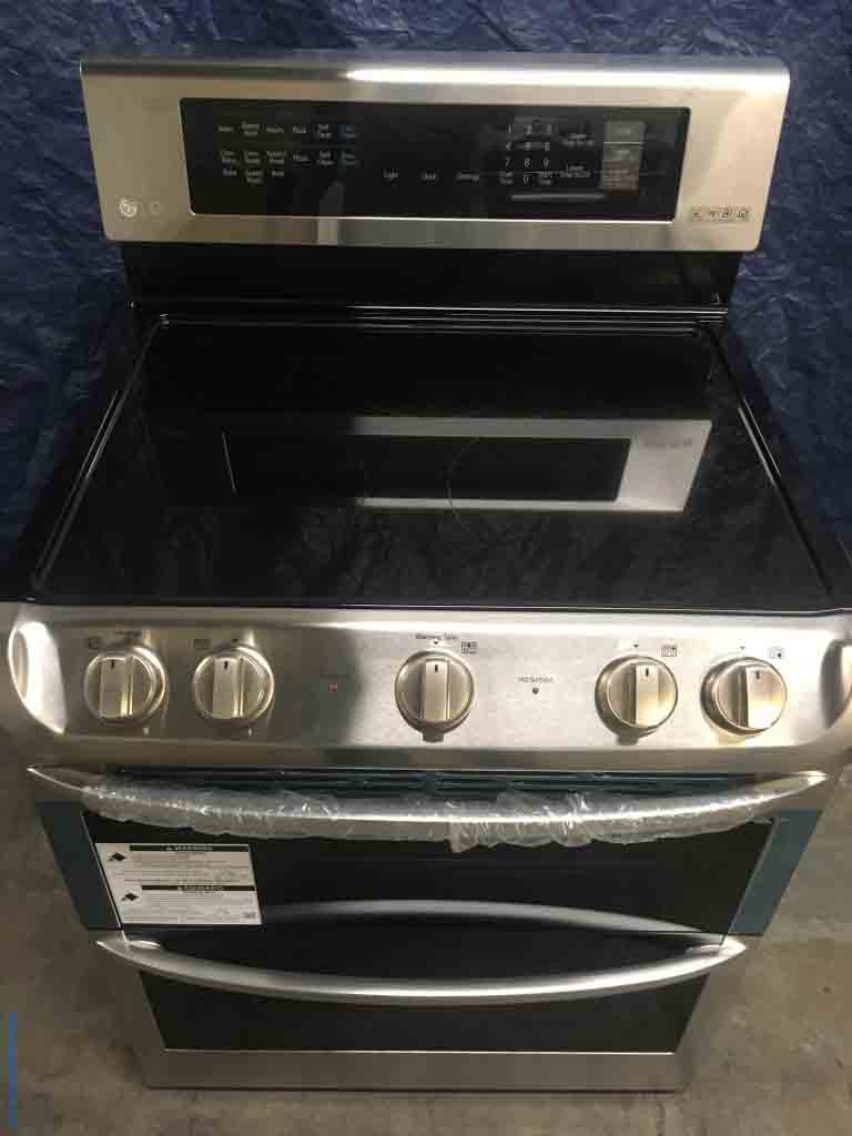 New LG, Self-Cleaning Double Oven Electric Convection Range – Stainless Steel