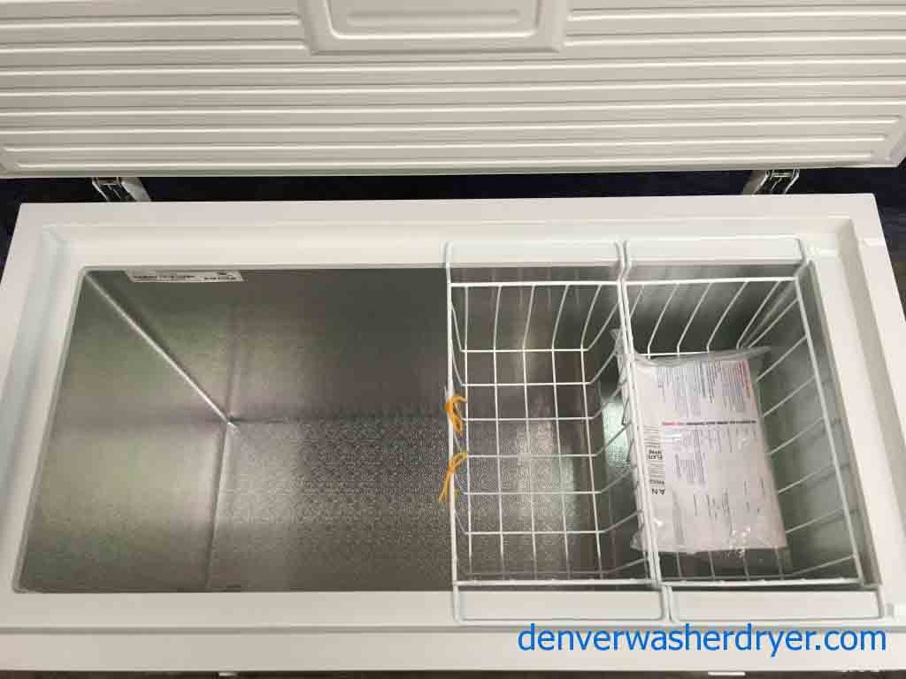 Large Images for BrandNew Scratch & Dent 9 Cu. Ft. Chest Freezer by