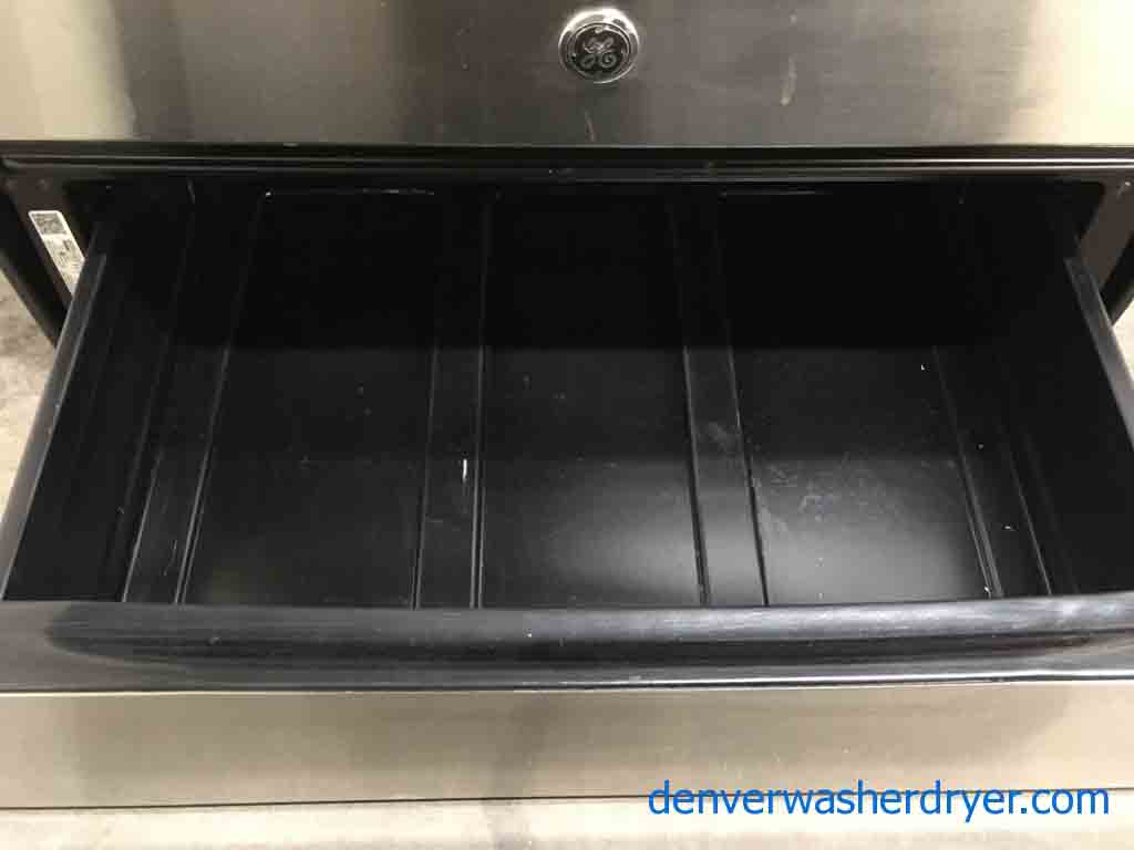 Large Images for Gently Used GE Stainless GlassTop Stove, Electric, 30