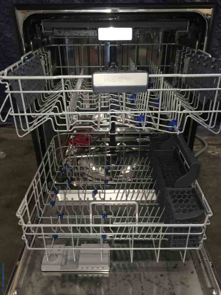 Brand-New Dishwasher by Insignia, 24″ Built-In, Top-Control, Three-Rack, Energy Star, 1-Year Warranty!