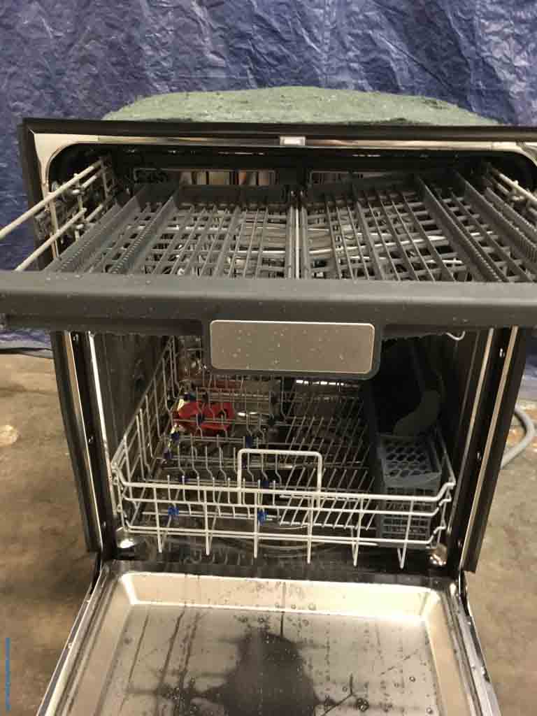 Large Images for Brand-New Dishwasher by Insignia, 24″ Built-In, Top