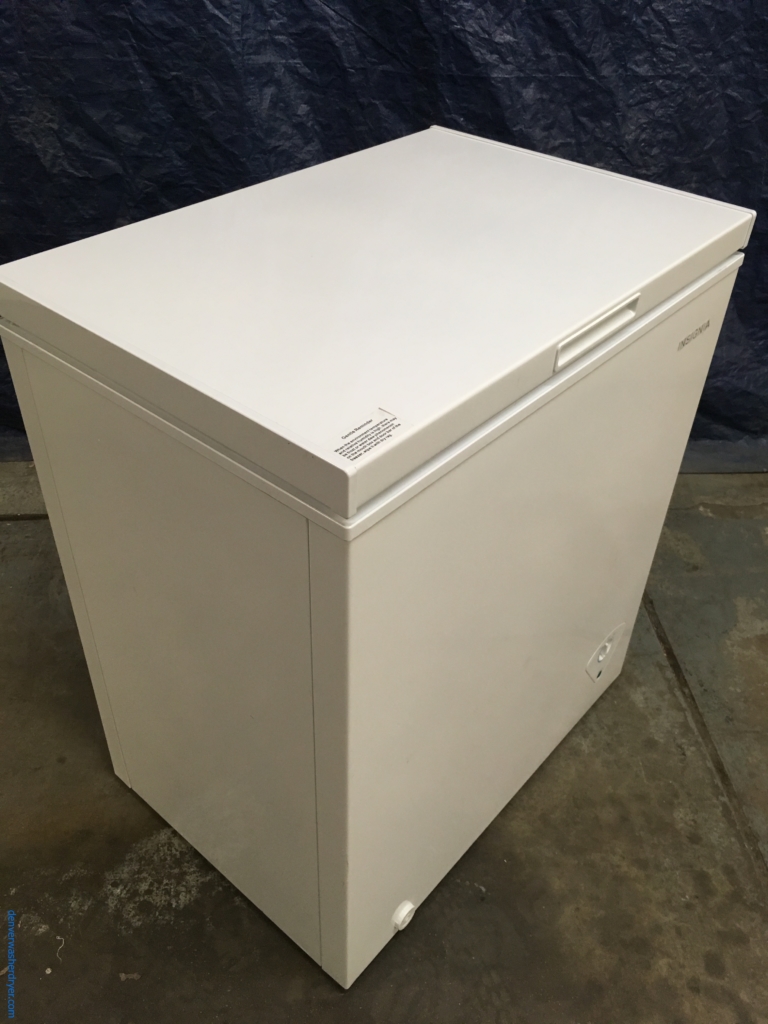 NEW Insignia (5.0 Cu. Ft.) Chest Freezer, 1-Year Warranty
