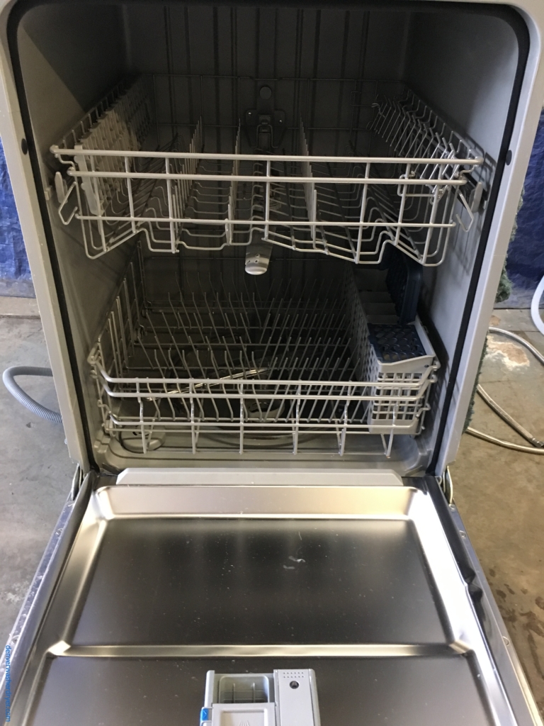 BRAND-NEW 24″ Built-In Samsung Stainless-Steel Top-Control Dishwasher, 1-Year Warranty