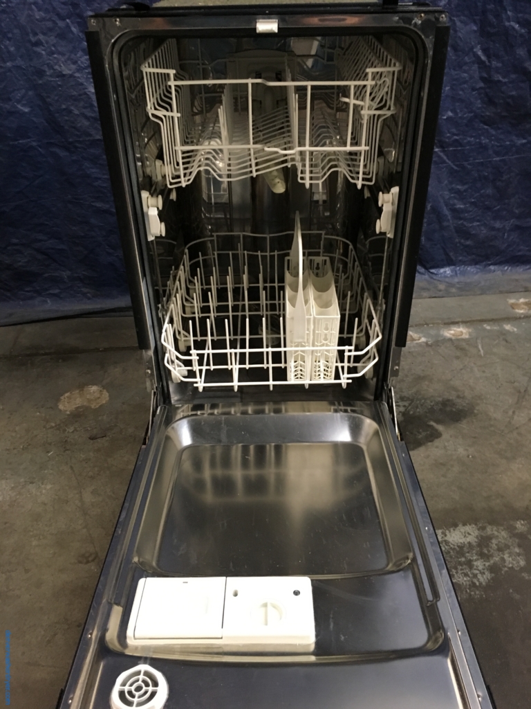 *USED* GE Space-Maker 18″ Built-In Black Dishwasher, 1-Year Warranty