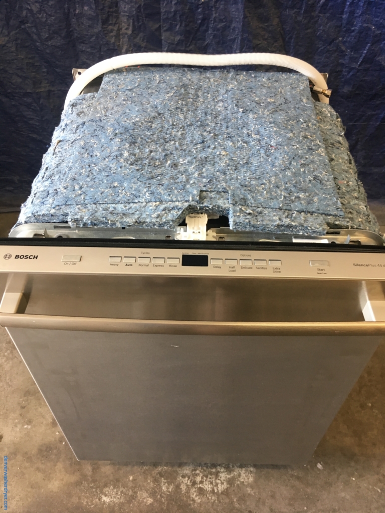 BRAND-NEW 24″ Stainless Bosch 500-Series Built-In Dishwasher w/Stainless Tall Tub, 1-Year Warranty