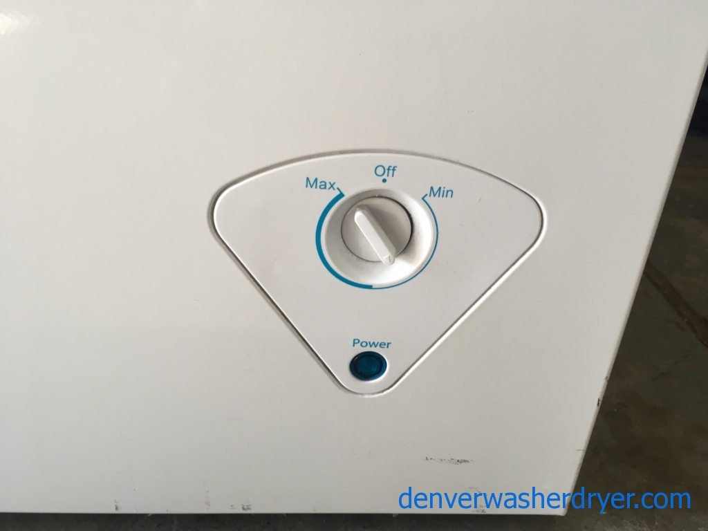 *USED* Insignia (5.0 Cu. Ft.) Chest Freezer, 1-Year Warranty